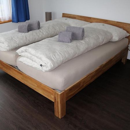 Ferienwohnung Fuer 5 Personen In Cumpadials, Inmitten Der Surselva 苏姆维特格 外观 照片