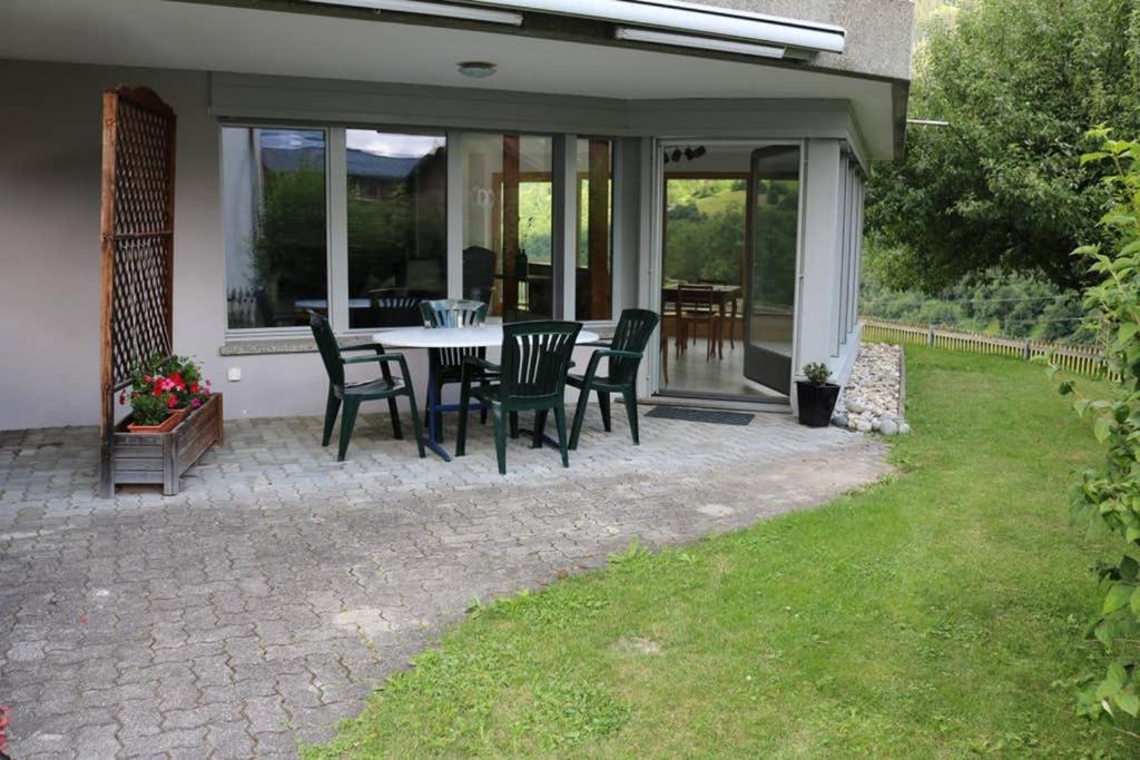 Ferienwohnung Fuer 5 Personen In Cumpadials, Inmitten Der Surselva 苏姆维特格 外观 照片