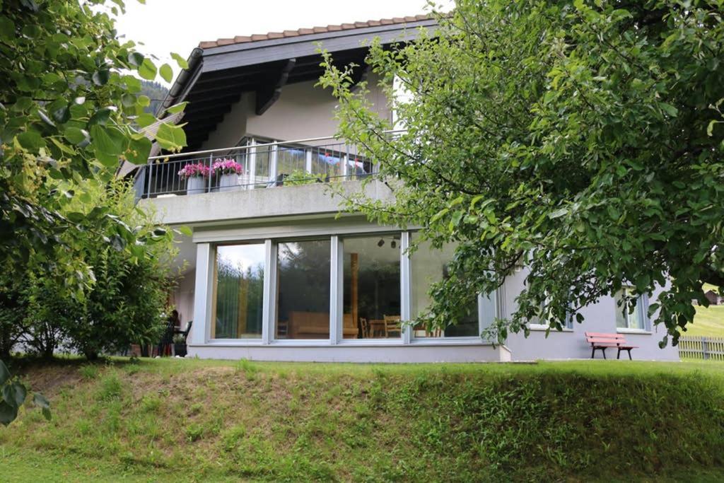 Ferienwohnung Fuer 5 Personen In Cumpadials, Inmitten Der Surselva 苏姆维特格 外观 照片